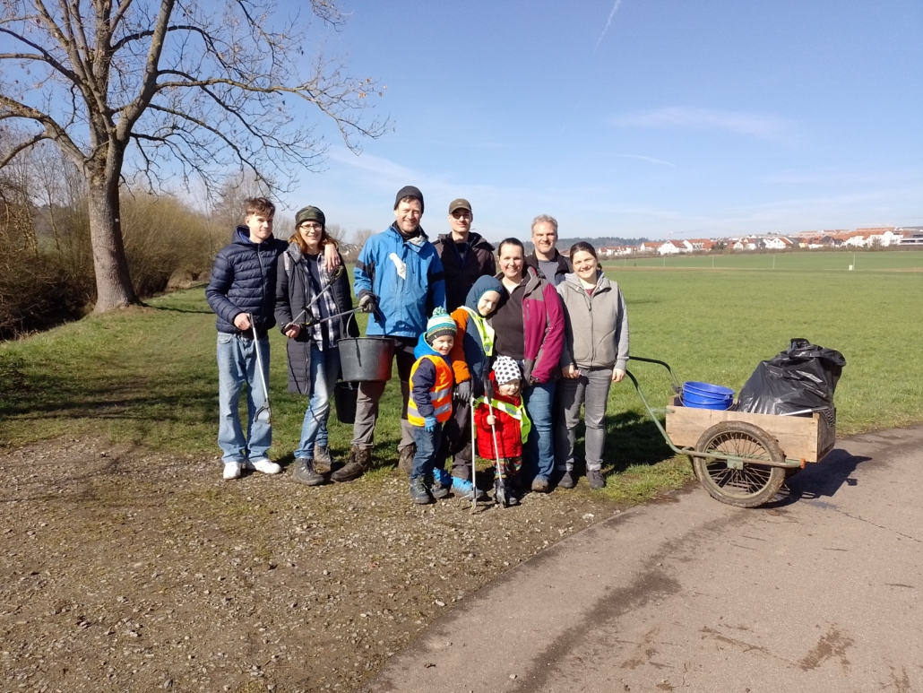 Die Teilnehmenden des OGV an der Bachputzete des letzten Jahres